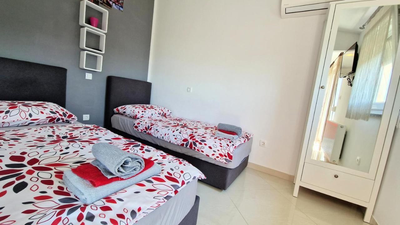 Apartments Pinezic Skrbčići Kültér fotó