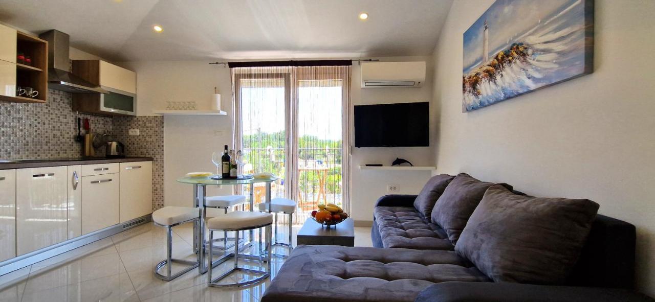 Apartments Pinezic Skrbčići Kültér fotó