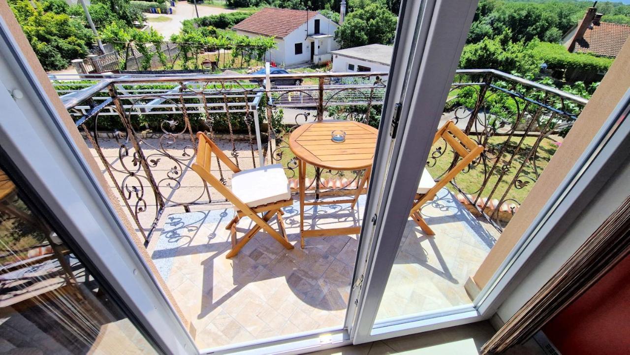 Apartments Pinezic Skrbčići Kültér fotó